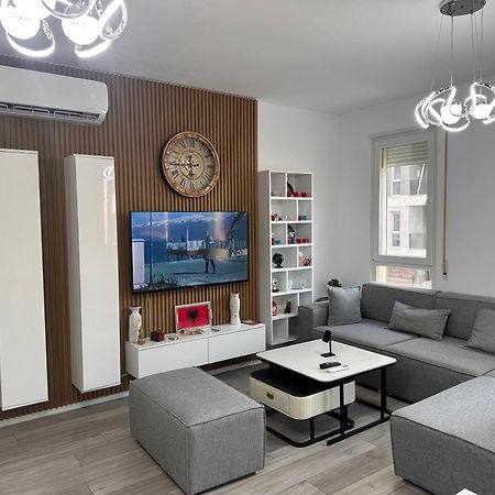 Bratti'S Apartment Near Tirana Center And Mother Teresa Airport מראה חיצוני תמונה