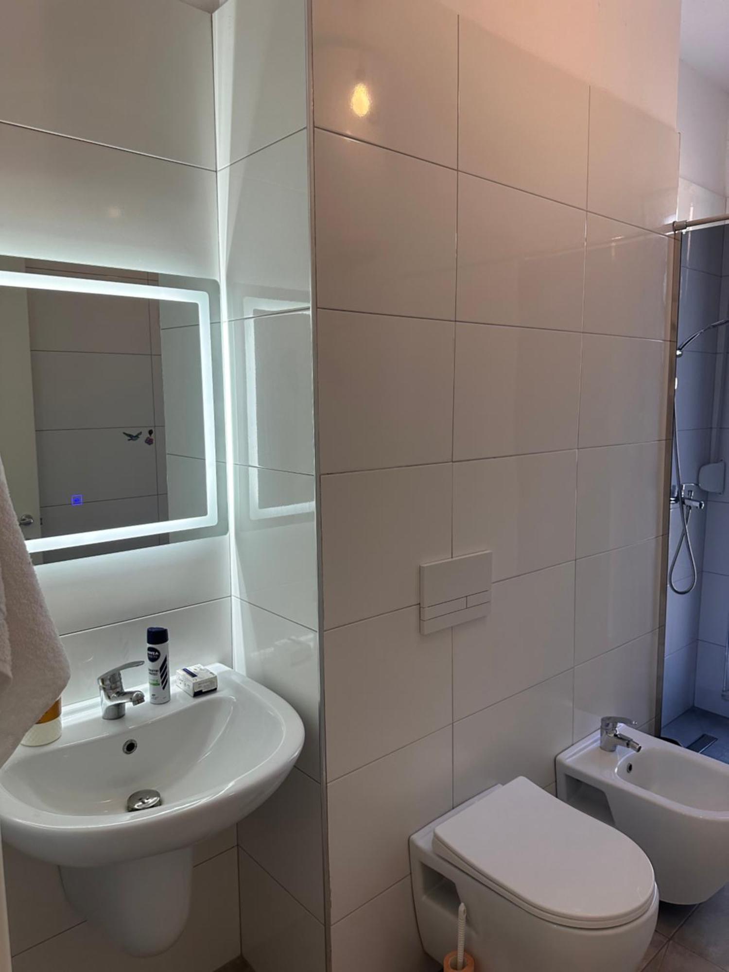 Bratti'S Apartment Near Tirana Center And Mother Teresa Airport מראה חיצוני תמונה